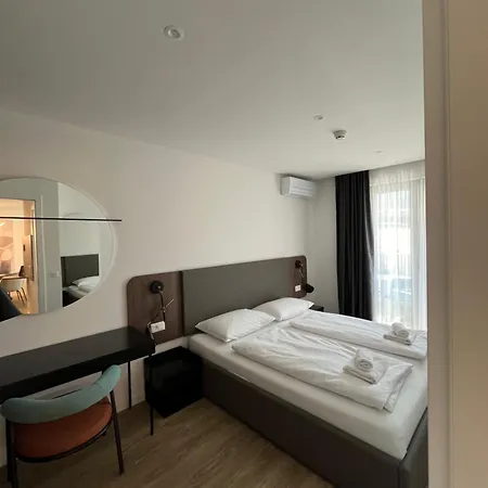 Amfora-modern With Pool Апартаменти *